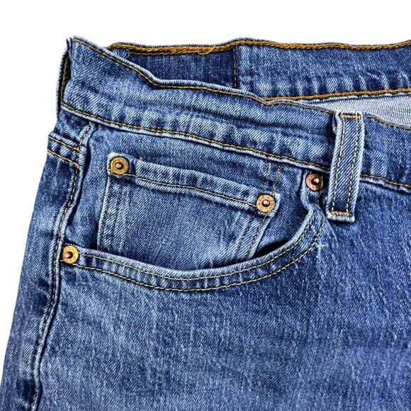 Levi's 505 Jeans Mens 36x32 Medium Wash Blue Denim Straight Leg Zip Fly Classic - Picture 3 of 12